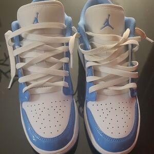 Nike Dunks Size 6.5 Blue/white Like New!